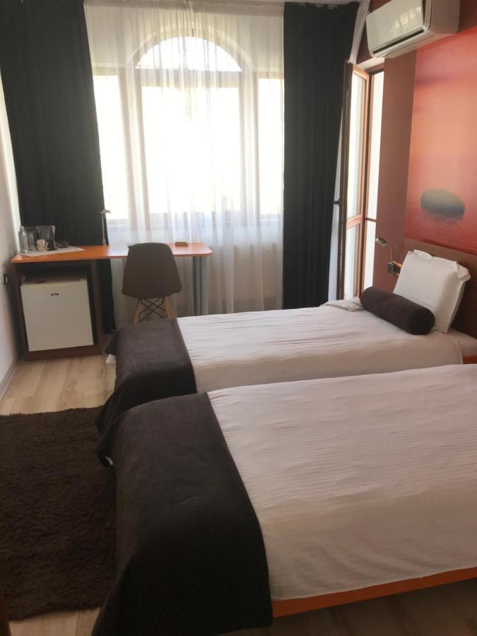 Hotel Gabrisa Razgrad Extérieur photo